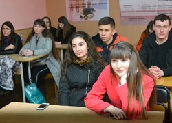Мораторій на продаж земель сільськогосподарського призначення: за і проти