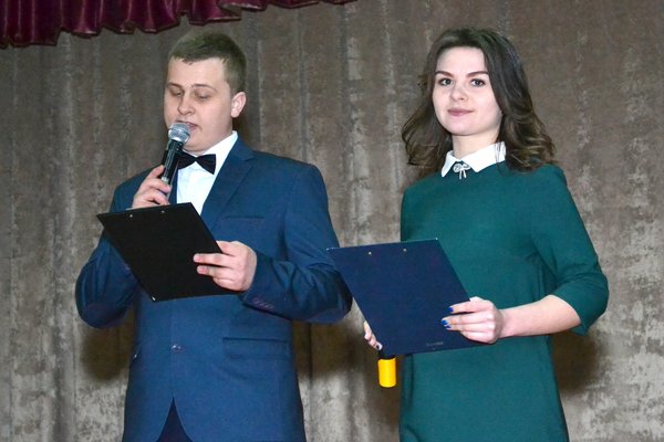 Зі святом  вас, театрали!!!