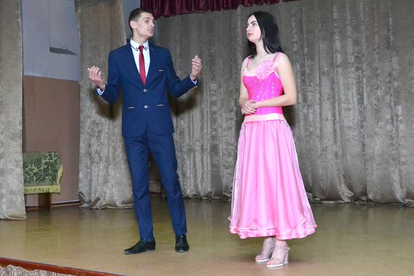 Зі святом  вас, театрали!!!