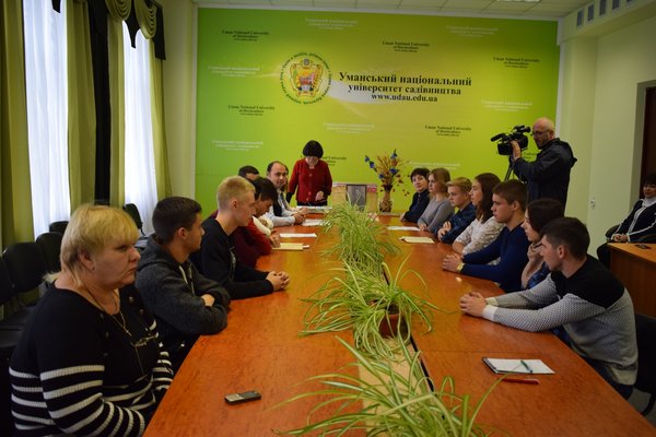 Вікові професійні знання для сучасників