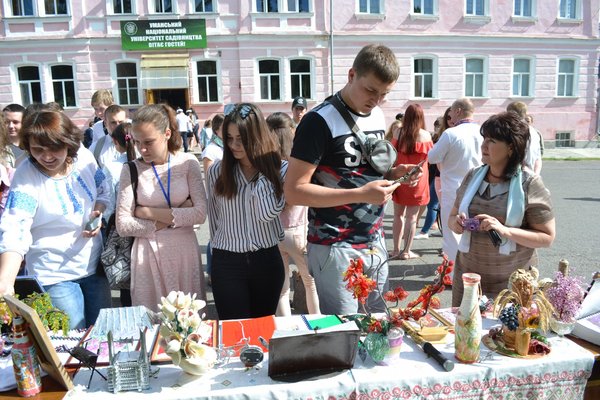 Хроніка ХХ зльоту студентських лідерів аграрної освіти. День другий: плідно працюємо та творимо добро