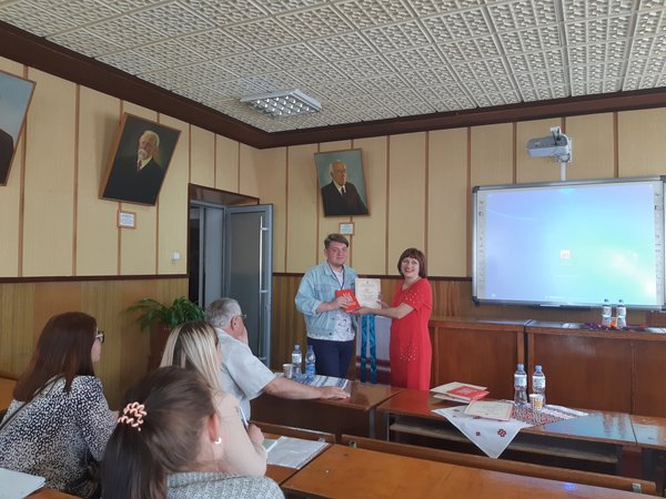 Засідання дискусійних клубів