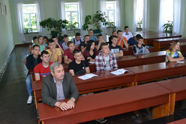 Засідання дискусійних клубів