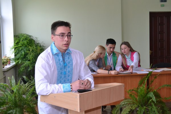 Засідання дискусійних клубів
