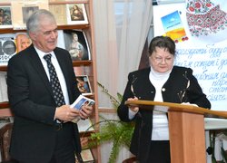 Презентація автобіографічного роману – монографії І.С. Пахольчука «Я просто йшов»