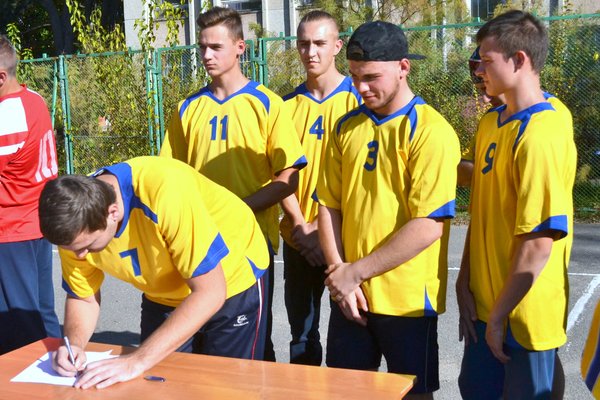 «Козацькі забави» в Уманському НУС
