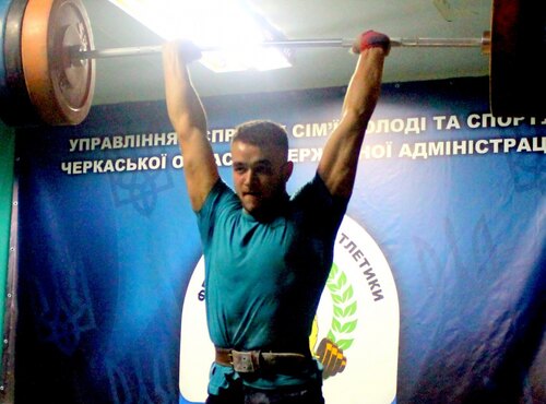 Чемпіони-важкоатлети навчаються в УНУС