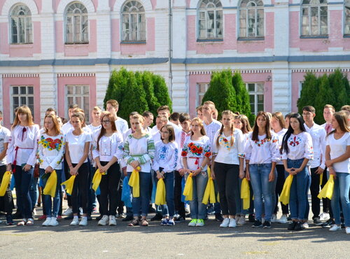 Перший дзвоник для першокурсників Уманського НУС