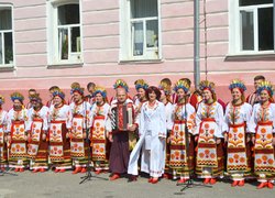 Віват, першокурсники! З ювілеєм, університете!