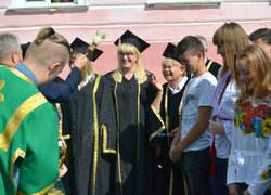 Віват, першокурсники! З ювілеєм, університете!