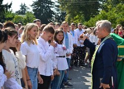 Віват, першокурсники! З ювілеєм, університете!