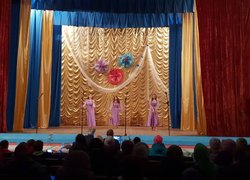 Сердечний дарунок творчих колективів