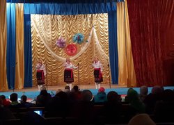 Сердечний дарунок творчих колективів