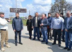 Допомагаємо робити наше місто кращим