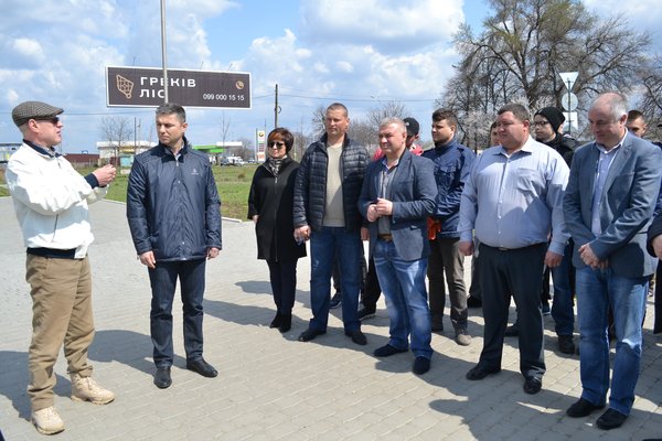 Допомагаємо робити наше місто кращим