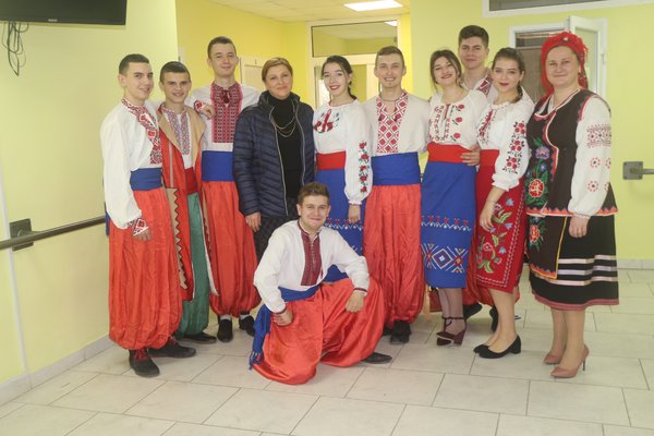 Помічники та помічниці Святого Миколая