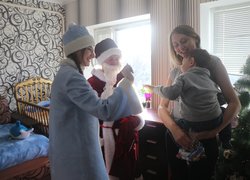 Помічники та помічниці Святого Миколая