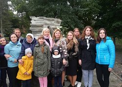 Доки ти твориш себе, ми творимо для тебе