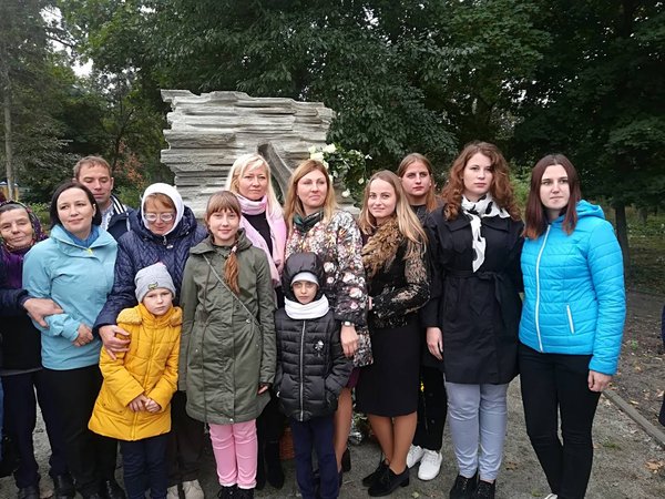 Доки ти твориш себе, ми творимо для тебе