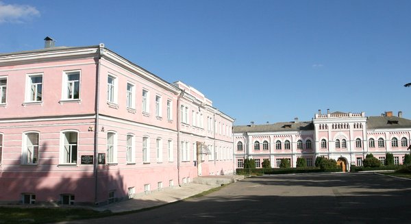Найменовано центральну площу Уманського НУС