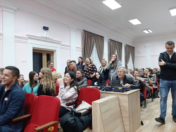 Відомий комік завітав до Уманського НУС