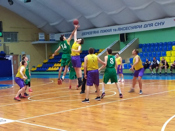 Чемпіонський кубок області з баскетболу в університеті!