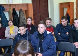 А на наших вечорницях хто сумний – розвеселиться!
