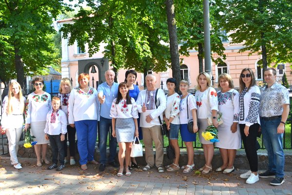 «Ти у мене єдина»: святкуємо 30 років Незалежності України