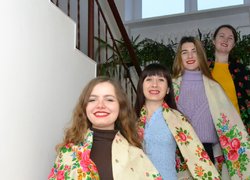 7 грудня - Всесвітній День української хустки