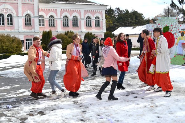 Тиждень факультету плодоовочівництва, екології та захисту рослин: запалюємо Масляну