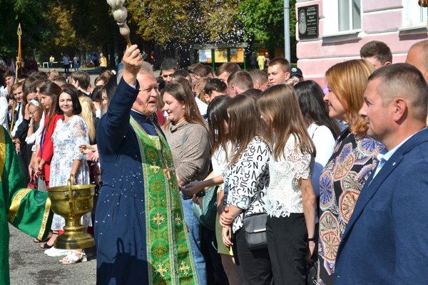 Посвята першокурсників у студенти в Уманському НУС
