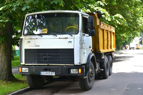Оновлення дорожнього покриття студмістечка Уманського НУС