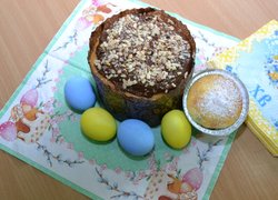 Великодні дарунки на передову