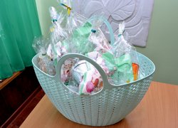 Великодні дарунки на передову