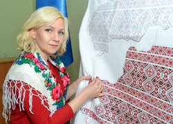 Наукою вишиваємо нову Україну
