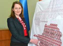 Наукою вишиваємо нову Україну