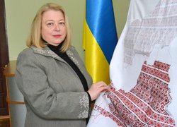 Наукою вишиваємо нову Україну