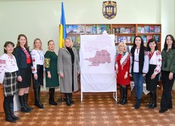 Наукою вишиваємо нову Україну