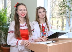 Наукою вишиваємо нову Україну