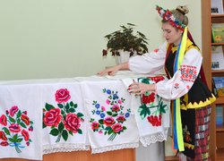 Наукою вишиваємо нову Україну