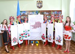 Наукою вишиваємо нову Україну