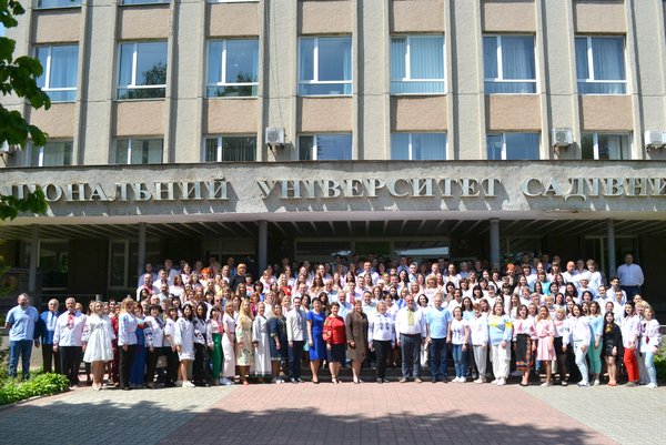 Вишивана нація волелюбців