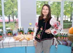Ярмаркуємо, розважаємо, Перемогу наближаємо