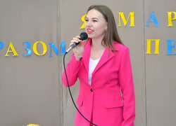 Ярмаркуємо, розважаємо, Перемогу наближаємо
