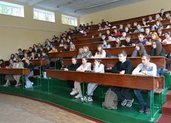 «Навчайтесь, бо ви наше майбутнє» — побажання від захисників студентам університету садівництва