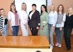 Що ви знаєте про Конституцію? Студенти-учасники дискусійного клубу досліджували головний Закон України