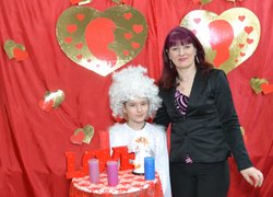 Хай квітує любов поміж нами!