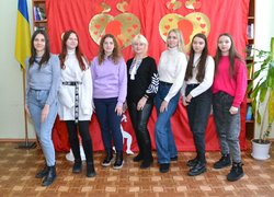 Хай квітує любов поміж нами!