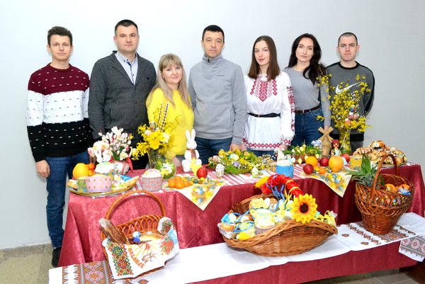 В університеті зібрали великодні кошики для Героїв