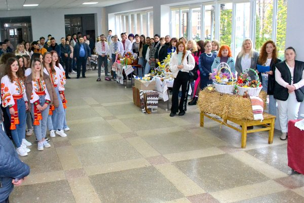 В університеті зібрали великодні кошики для Героїв
